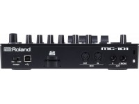 Roland MC-101 painel de ligações